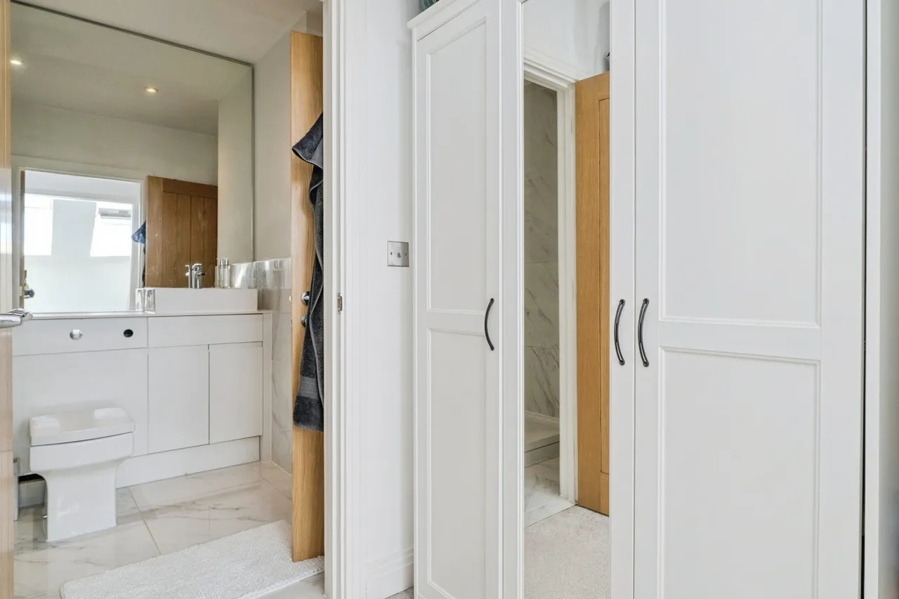 Cleeve Road, Leatherhead, KT22, photo 7