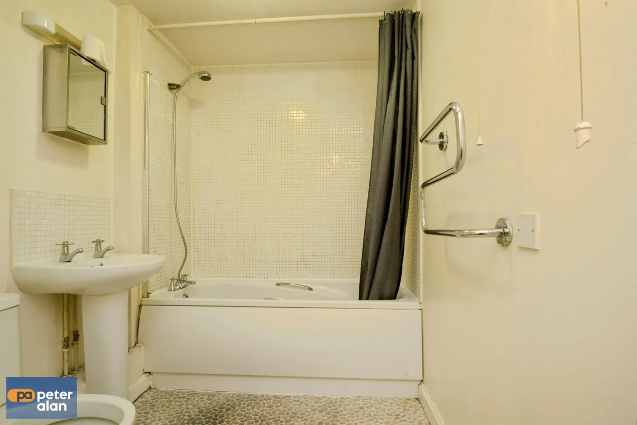 Magretian Place, Cardiff, CF10, photo 6