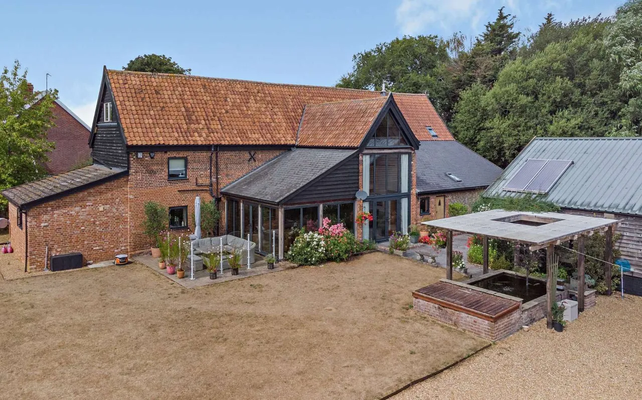 5 bed house for sale — Mill Lane, Weybread, Diss, Suffolk, IP21 5RP