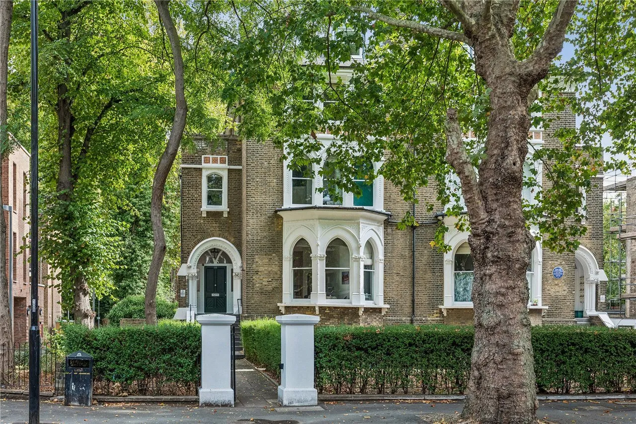 1 bed flat for sale, Highbury New Park, London, N5