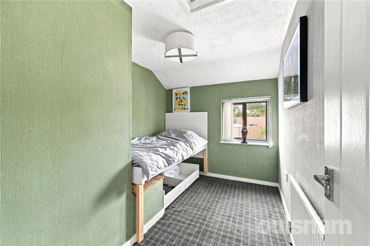 Enfield Road, Hunt End, Redditch, Worcestershire, B97 5NE, photo 10