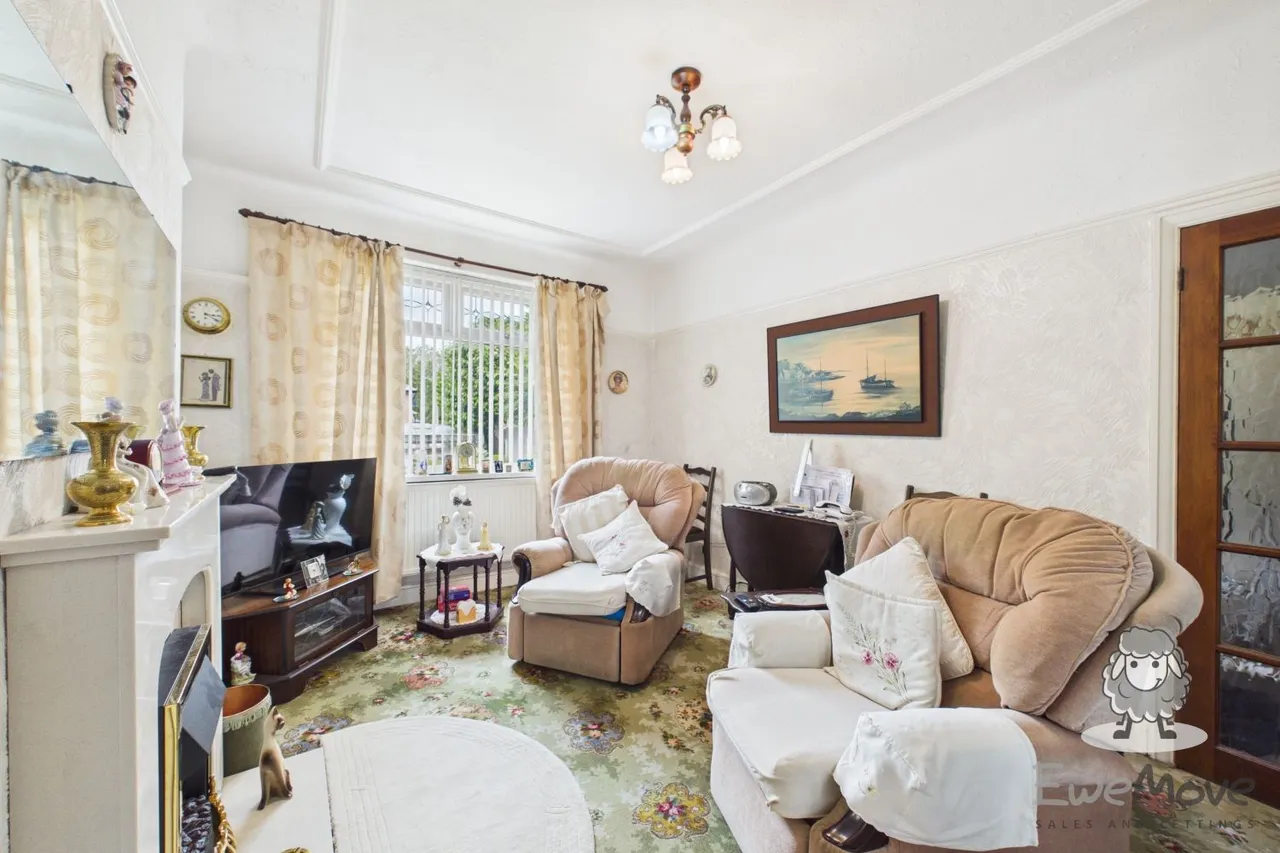 Knowsley Road, St. Helens, WA10, photo 4