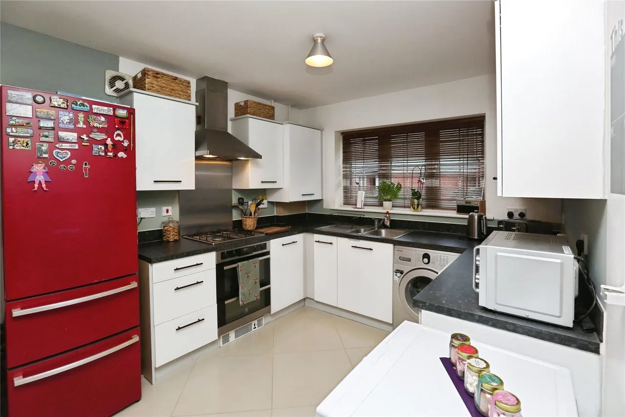 Bedford Drive, Titchfield Common, PO14, photo 6