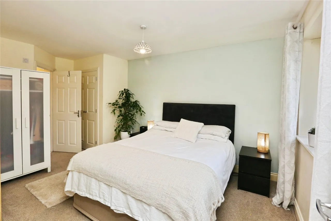 Bedford Drive, Titchfield Common, PO14, photo 12