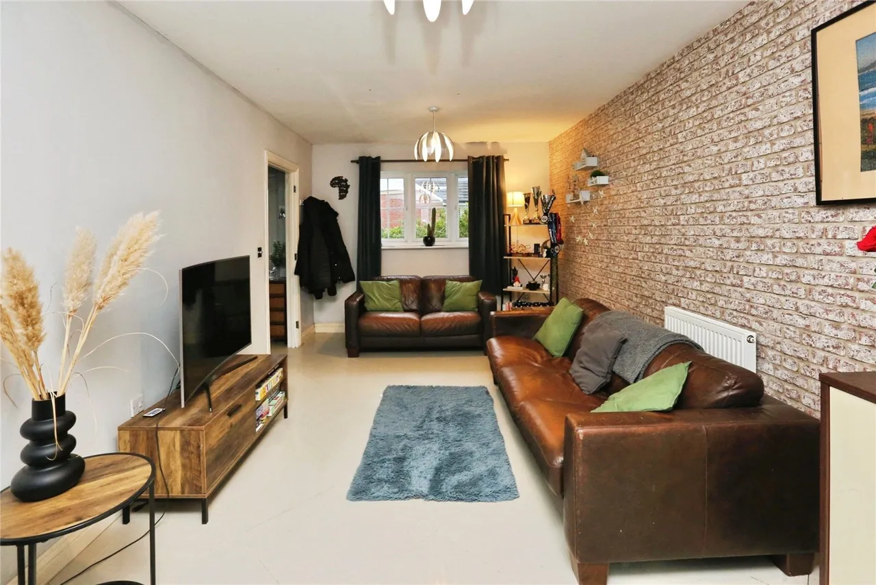 Bedford Drive, Titchfield Common, PO14, photo 4