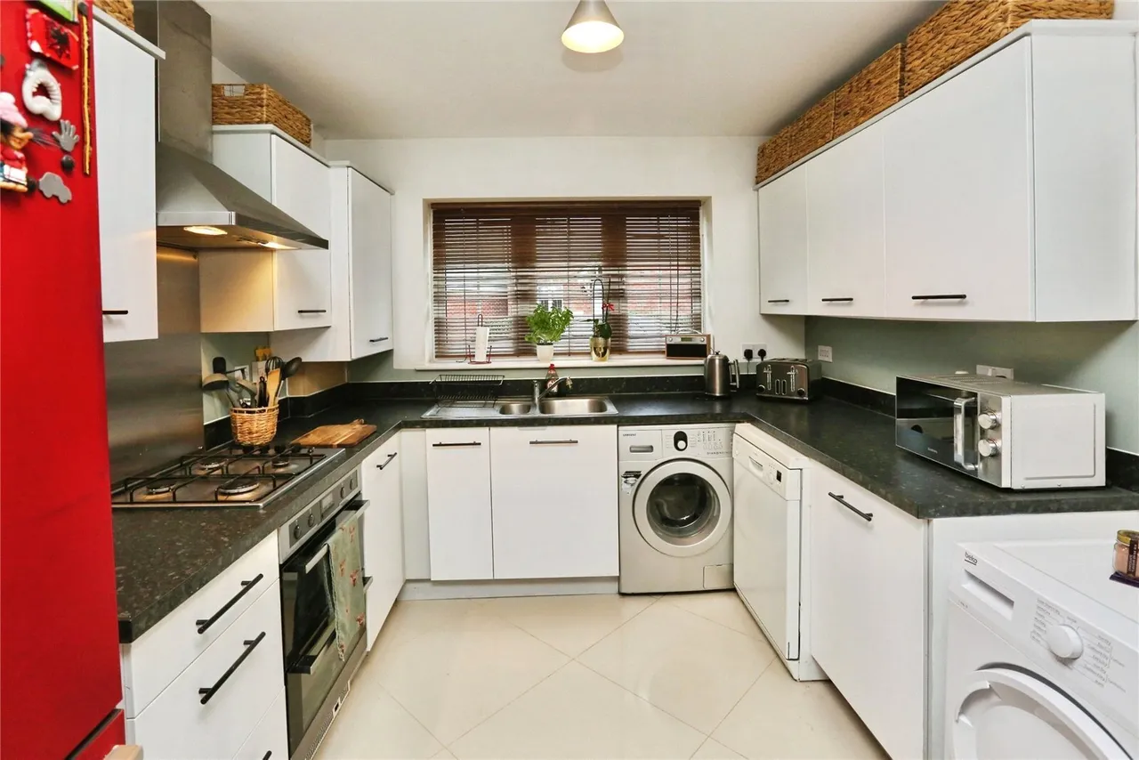 Bedford Drive, Titchfield Common, PO14, photo 7