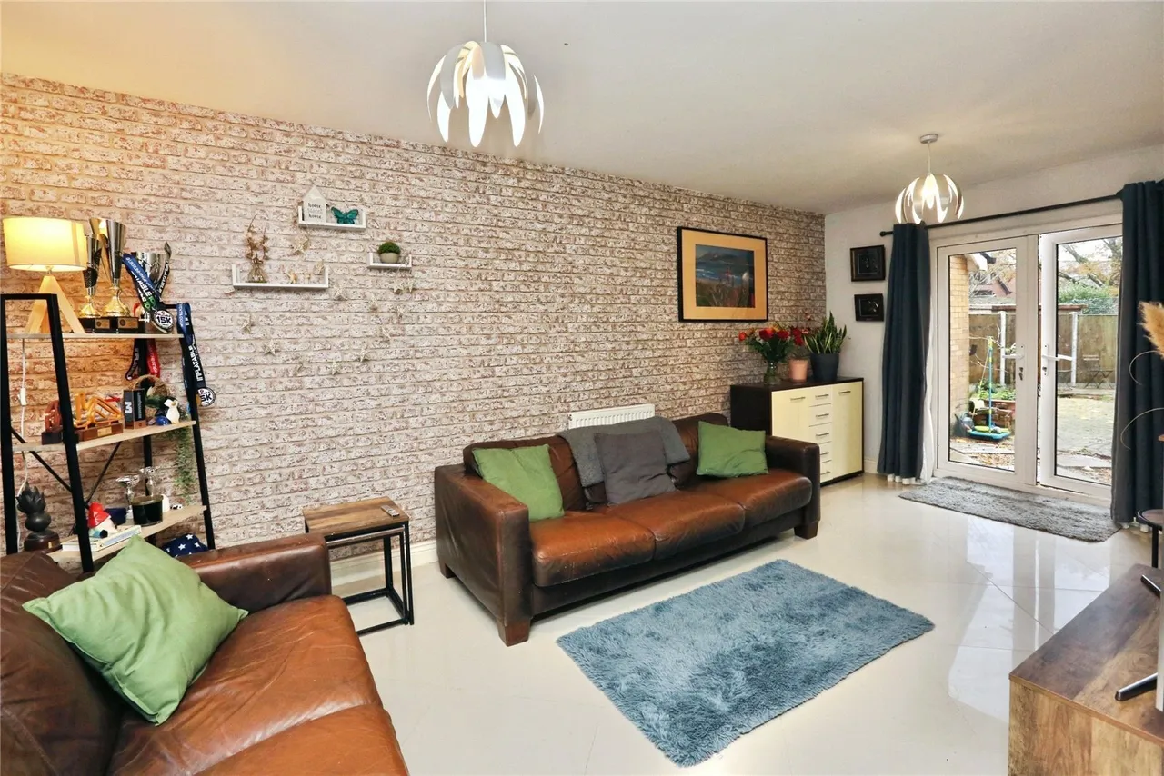Bedford Drive, Titchfield Common, PO14, photo 5