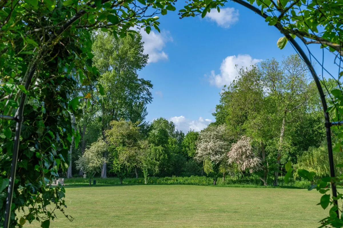 Clanfield, OX18, photo 16