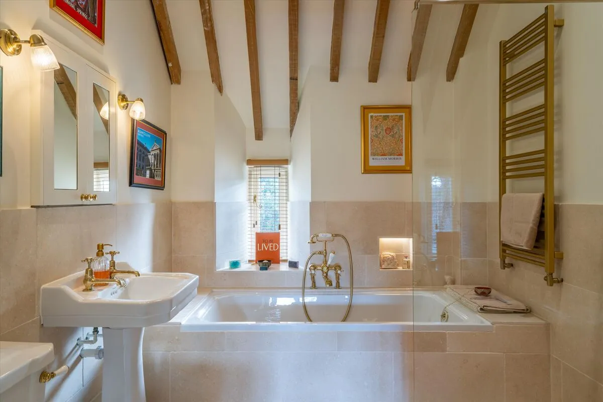Clanfield, OX18, photo 14