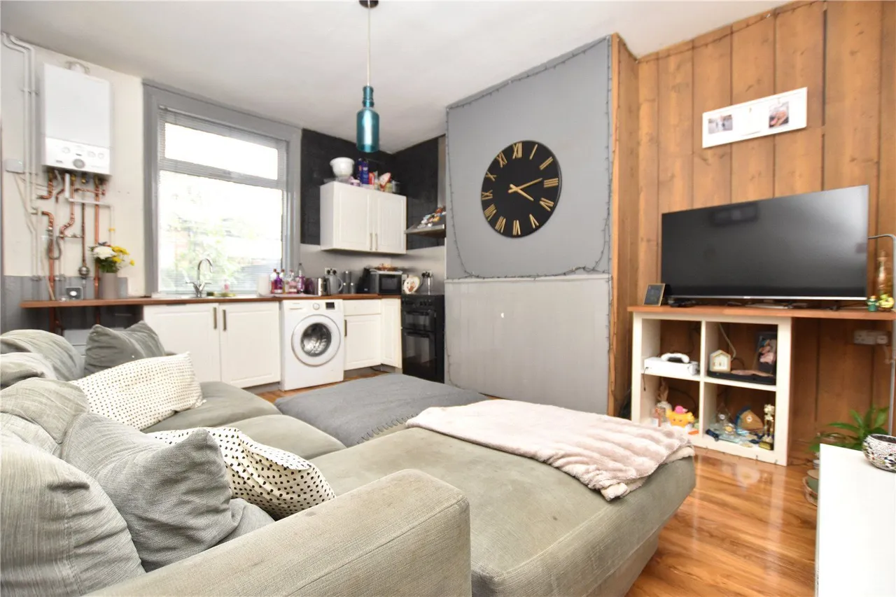 Highfield Place, Morley, LS27, photo 5