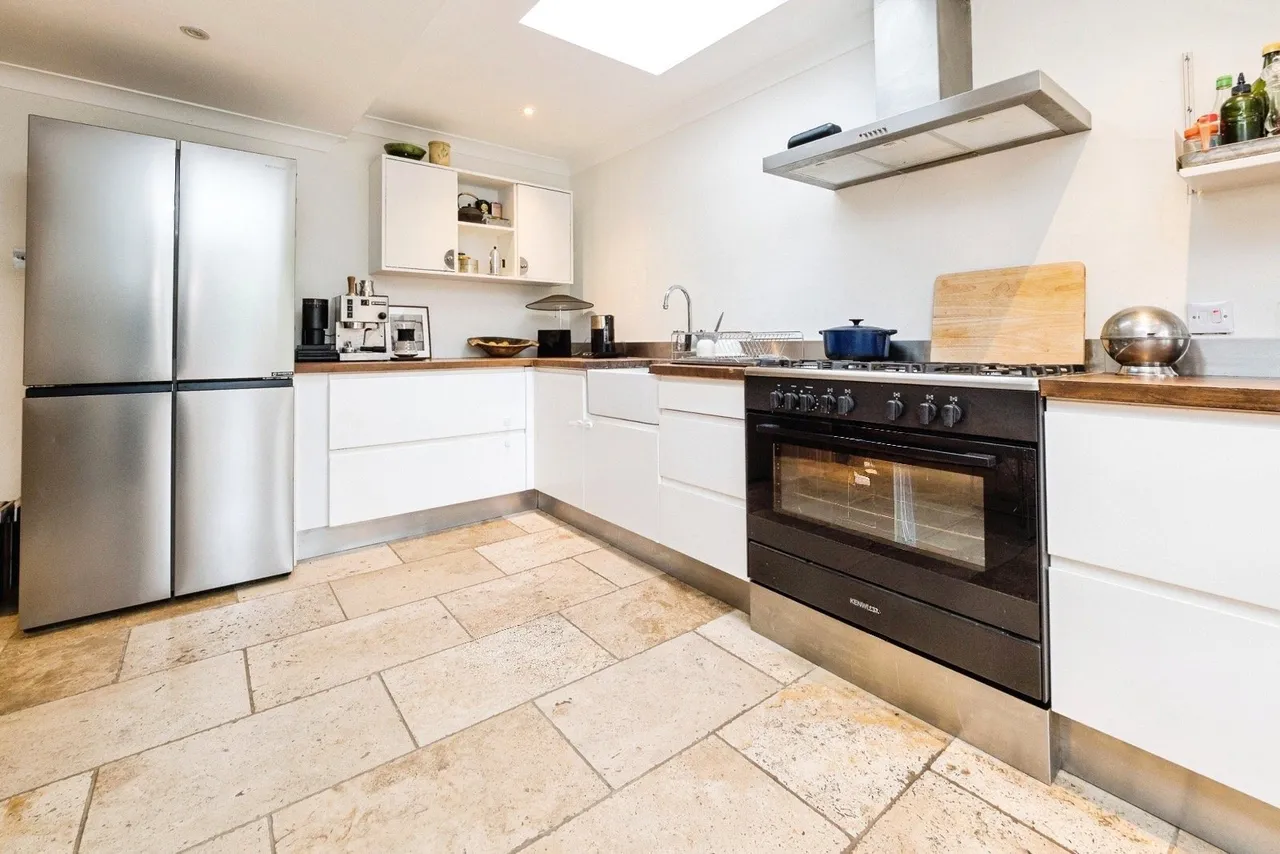 Grosvenor Road, East Ham, E6, photo 5
