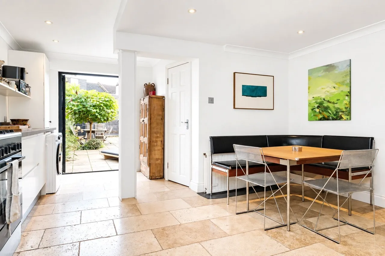 Grosvenor Road, East Ham, E6, photo 6