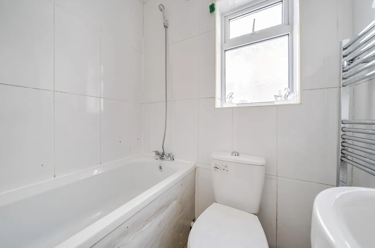 Binsteed Road, Portsmouth, PO2, photo 11