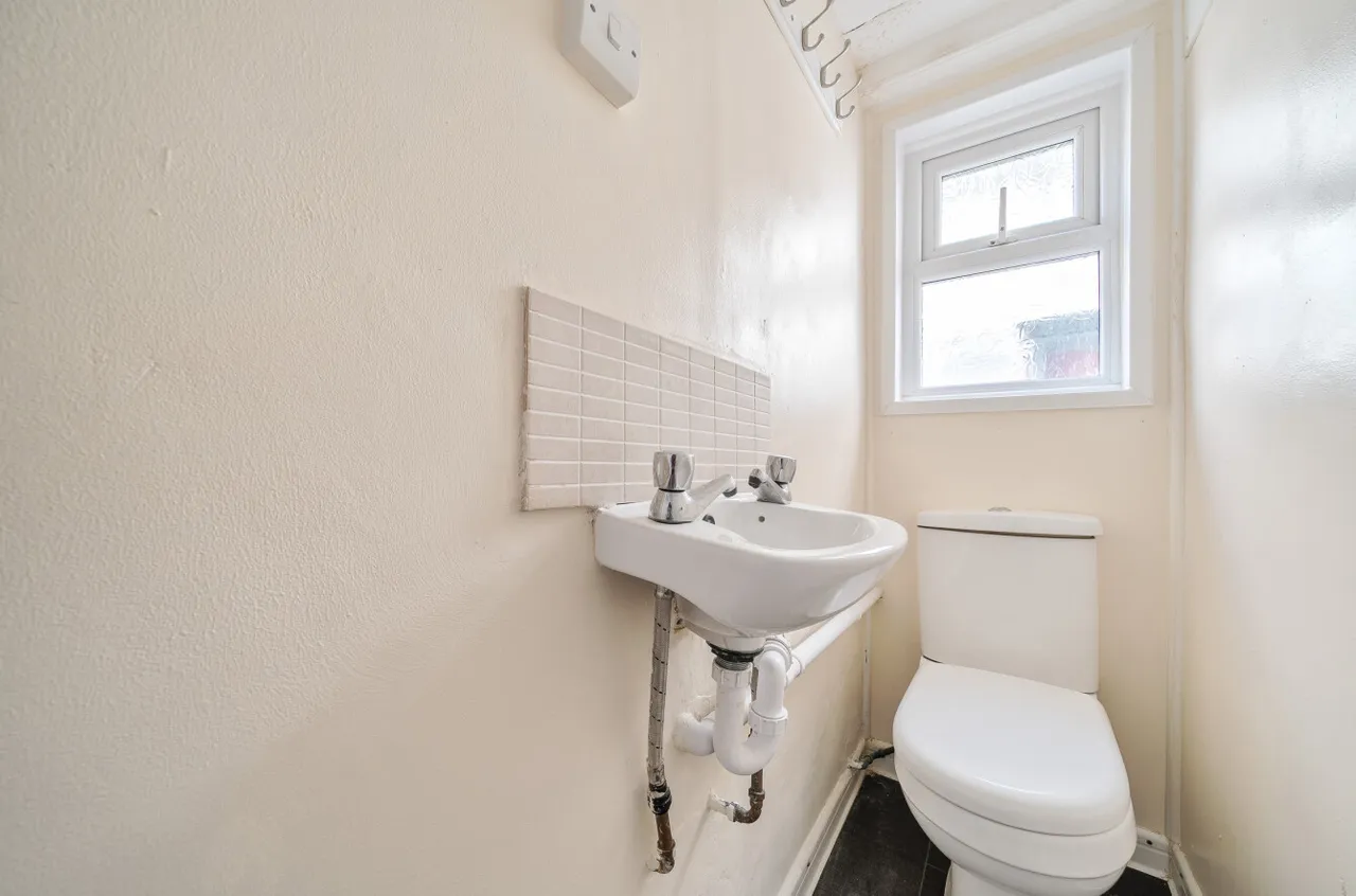 Binsteed Road, Portsmouth, PO2, photo 5