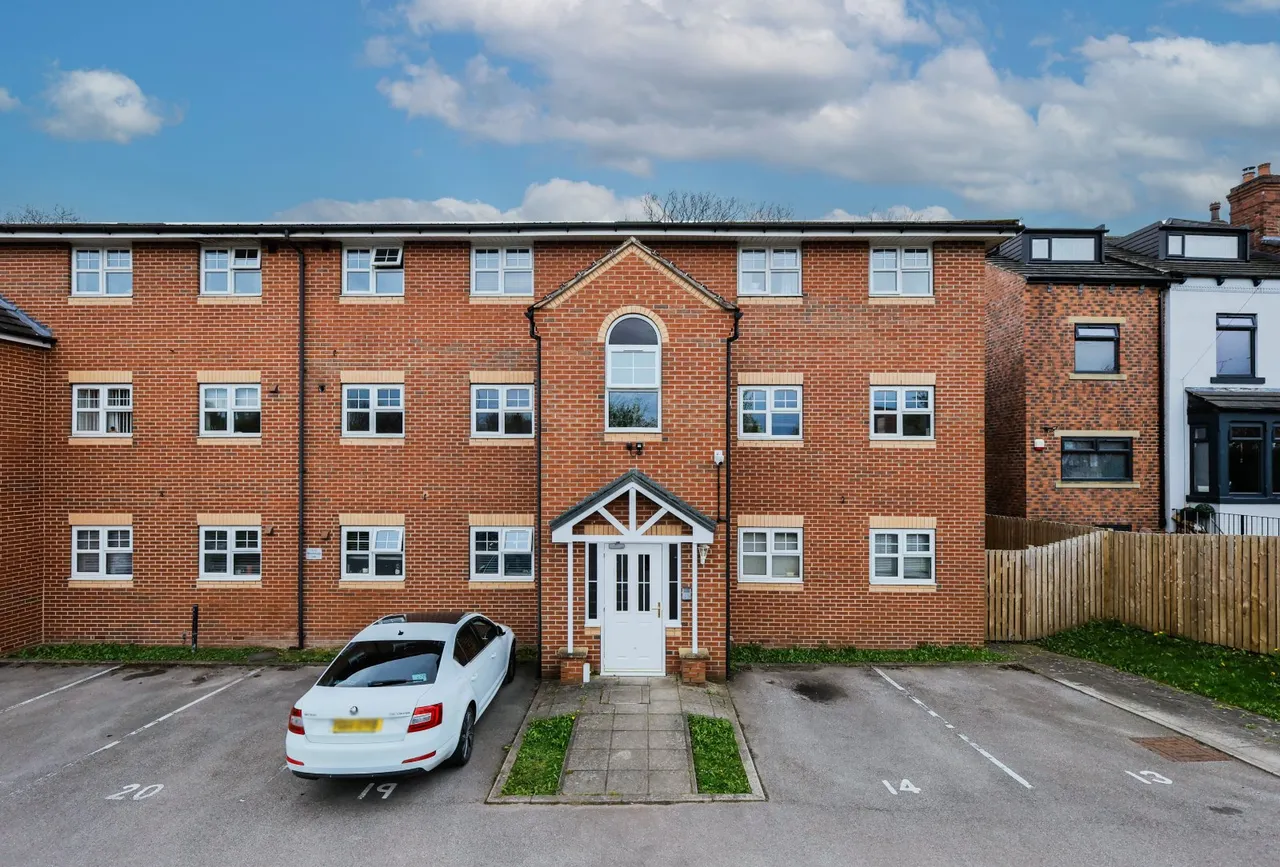 Farnley Crescent, Leeds, LS12, photo 11