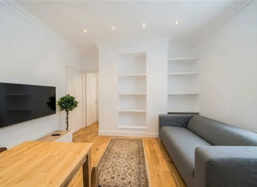 Luke Street, Shoreditch, EC2A, photo 2