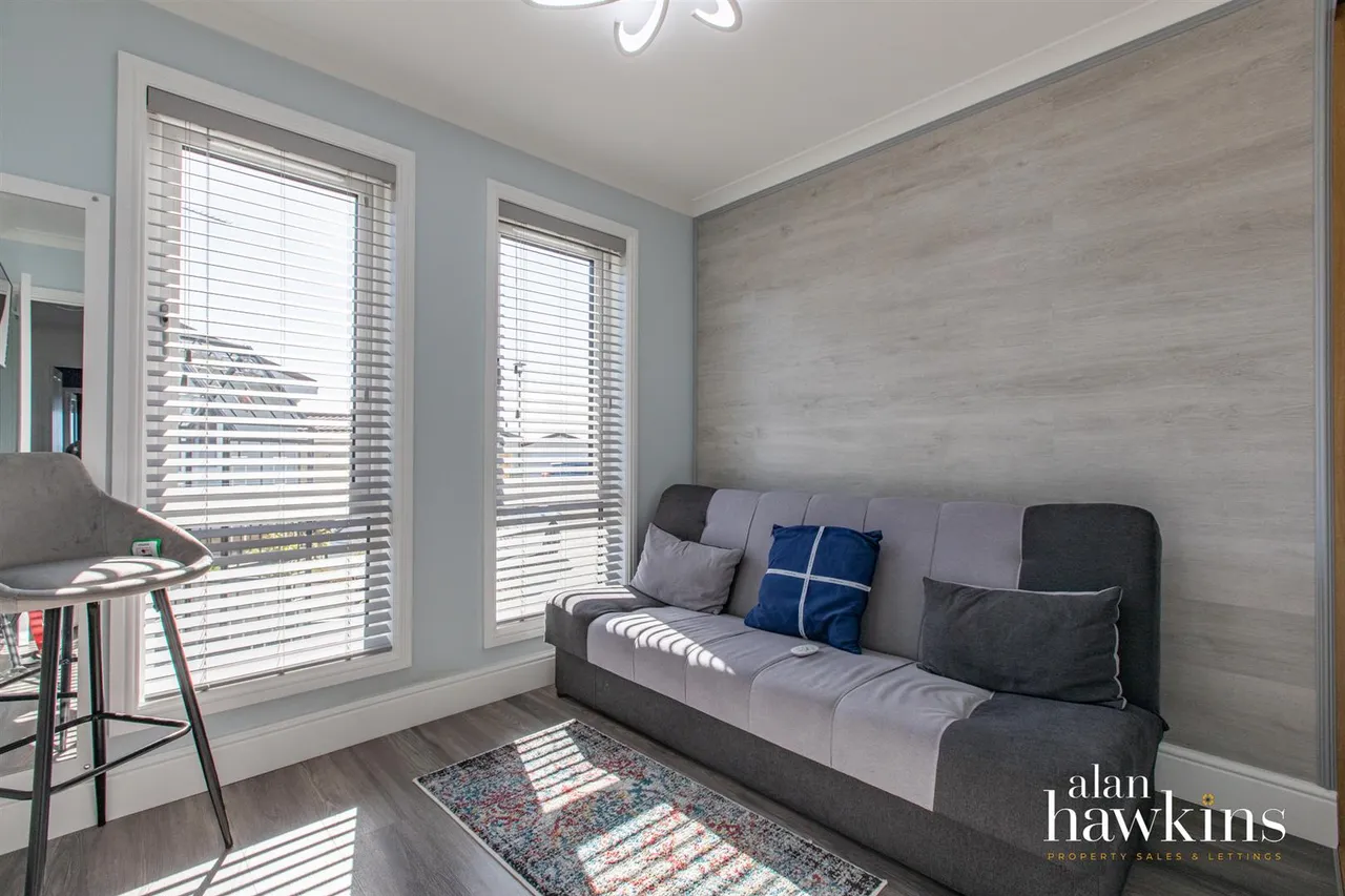 Lillybrook Estate, Lyneham, SN15, photo 16