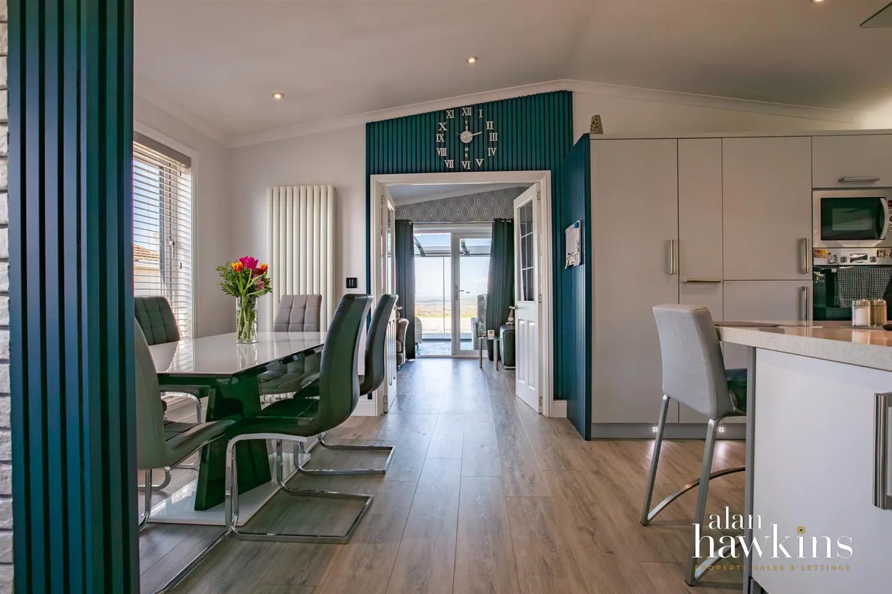 Lillybrook Estate, Lyneham, SN15, photo 5