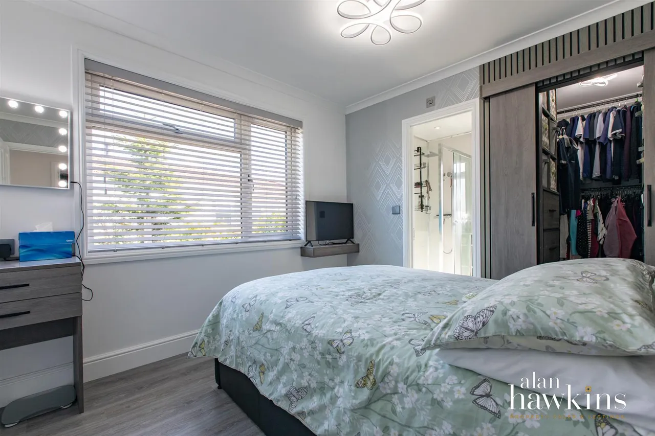 Lillybrook Estate, Lyneham, SN15, photo 12