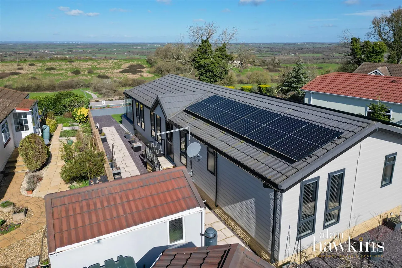 Lillybrook Estate, Lyneham, SN15, photo 2