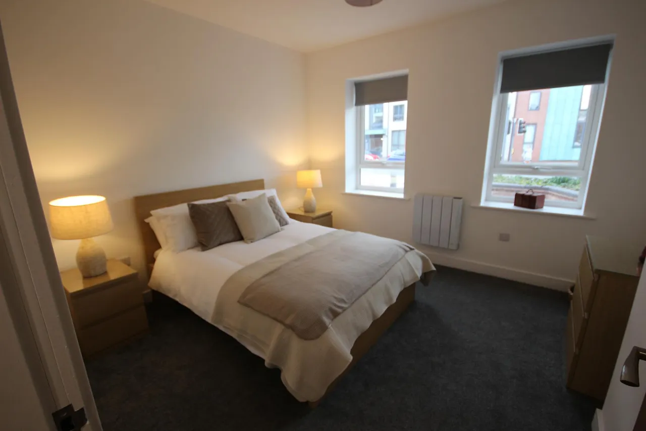 2 bed flat to rent, Horninglow Street, Burton upon Trent, DE14