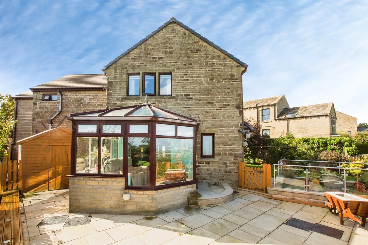 Hill Top, Queensbury, BD13, photo 26
