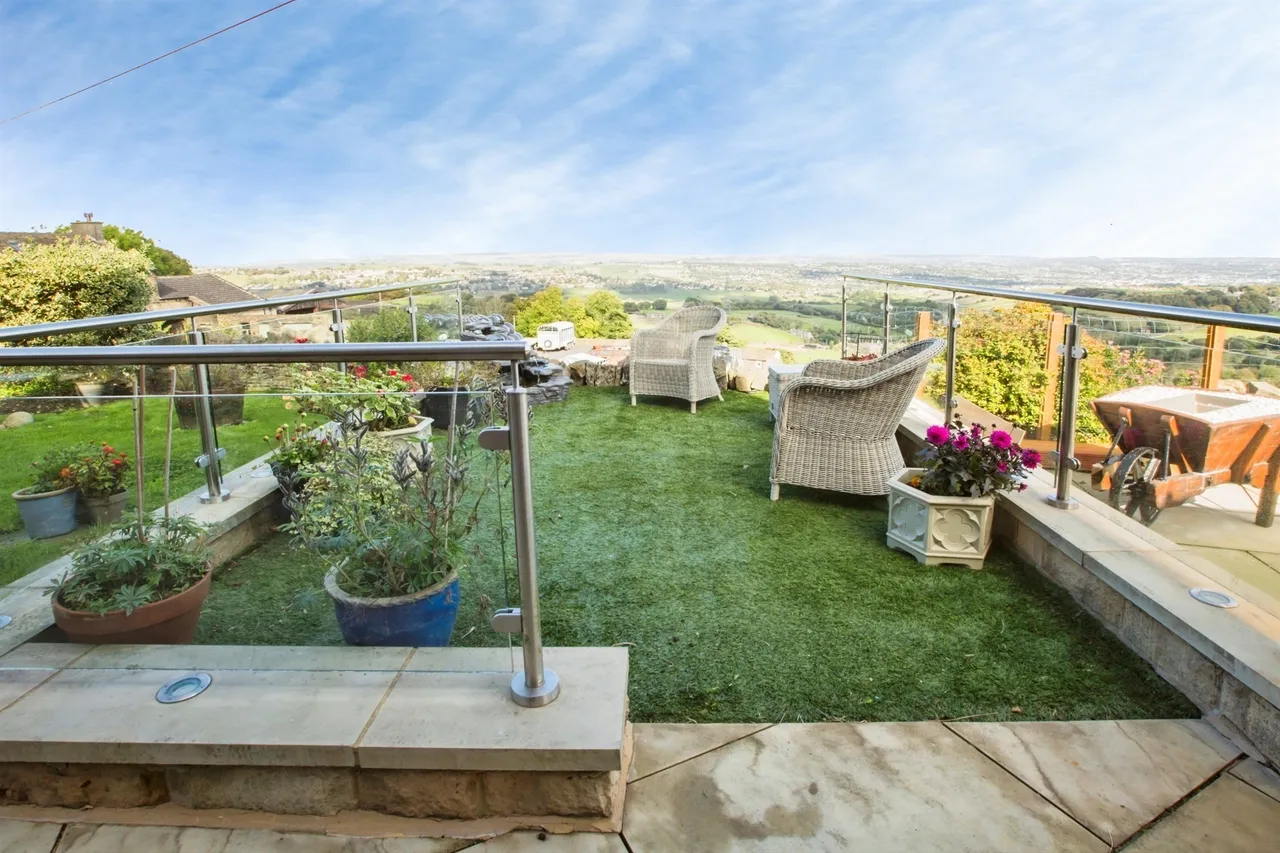 Hill Top, Queensbury, BD13, photo 28