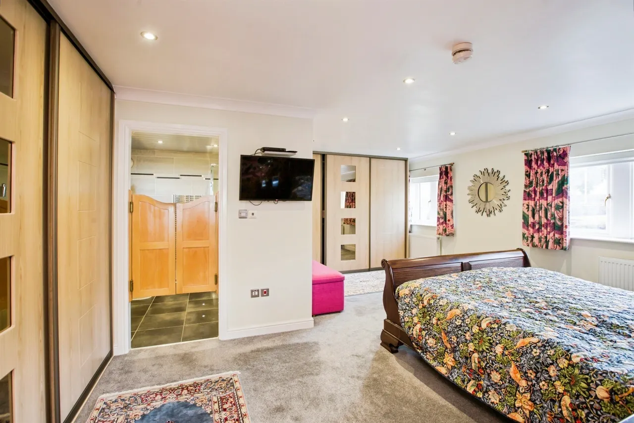 Hill Top, Queensbury, BD13, photo 17