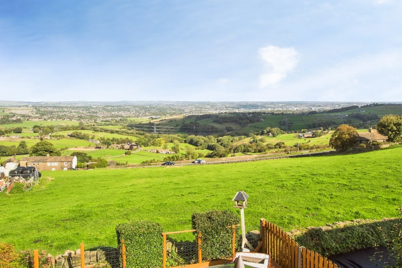 Hill Top, Queensbury, BD13, photo 30