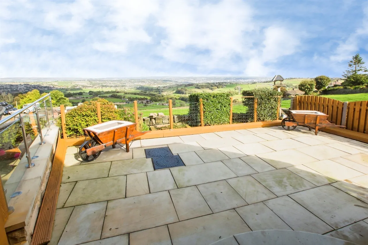 Hill Top, Queensbury, BD13, photo 27
