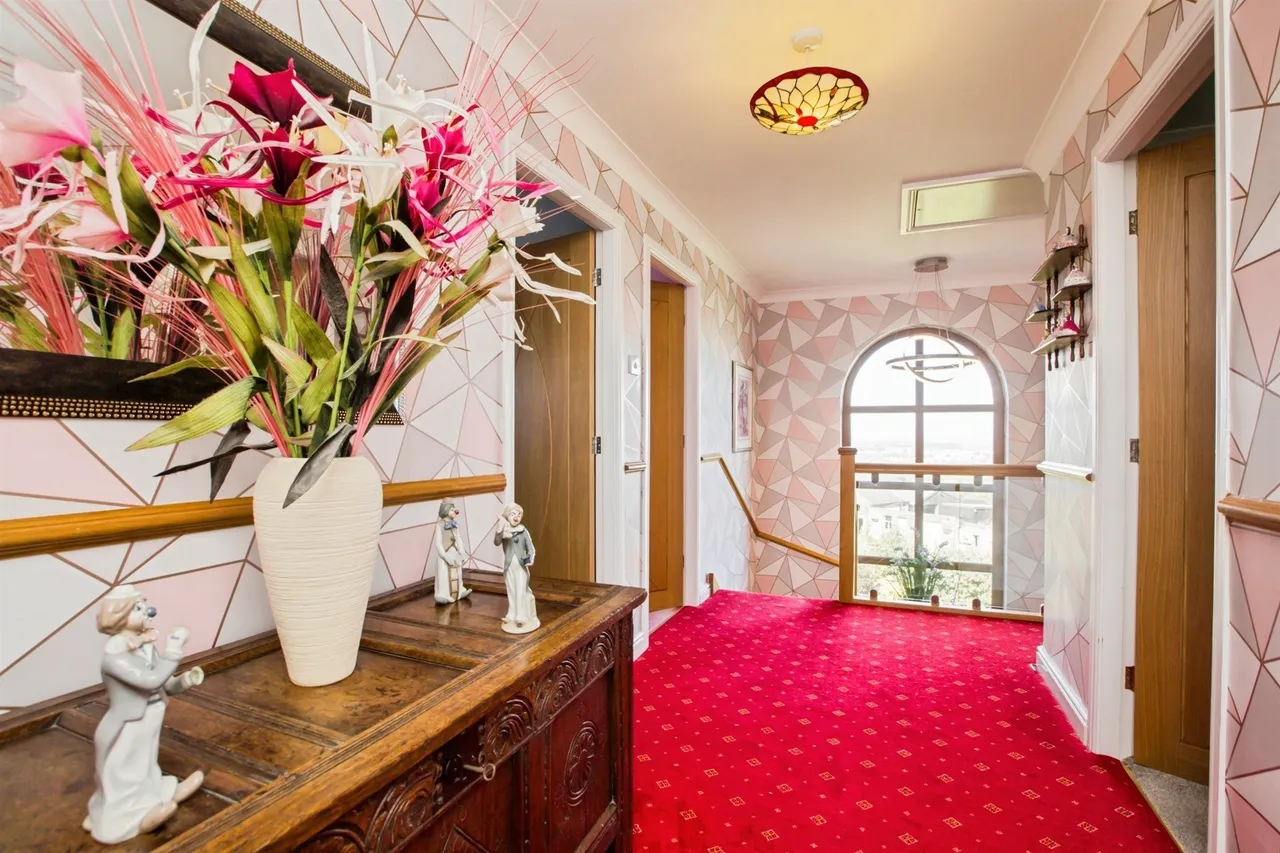 Hill Top, Queensbury, BD13, photo 14