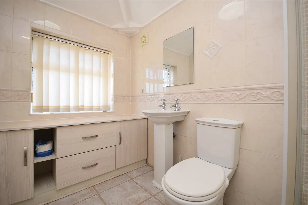 Sissons Crescent, Leeds, LS10, photo 9