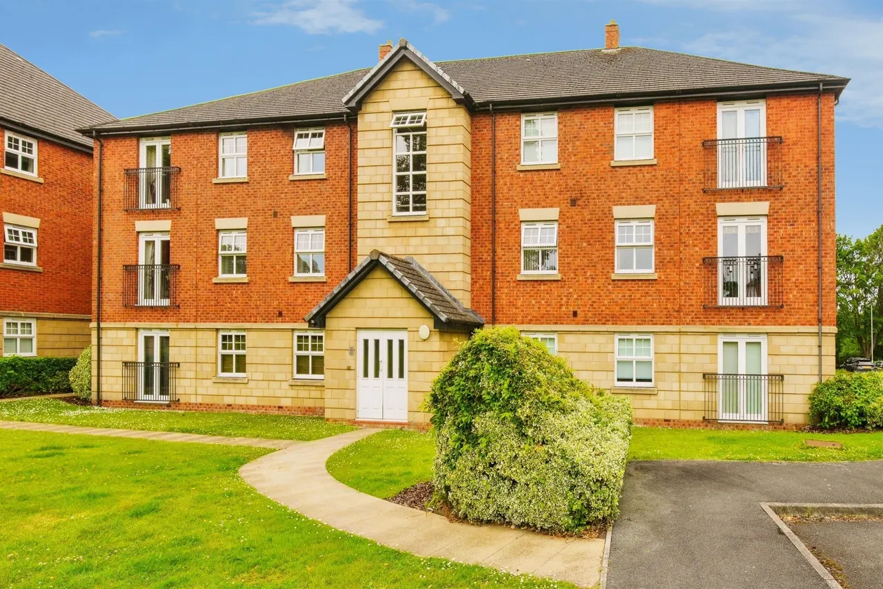 2 bed flat for sale — Chapel View, Eastham, Wirral