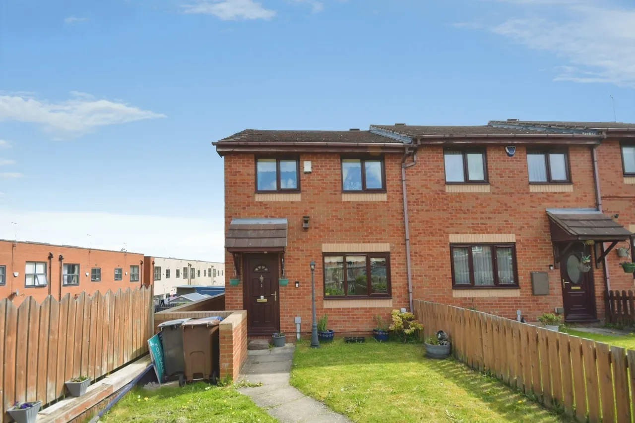 3 bed house for sale — Old School Drive, Sheffield, S5