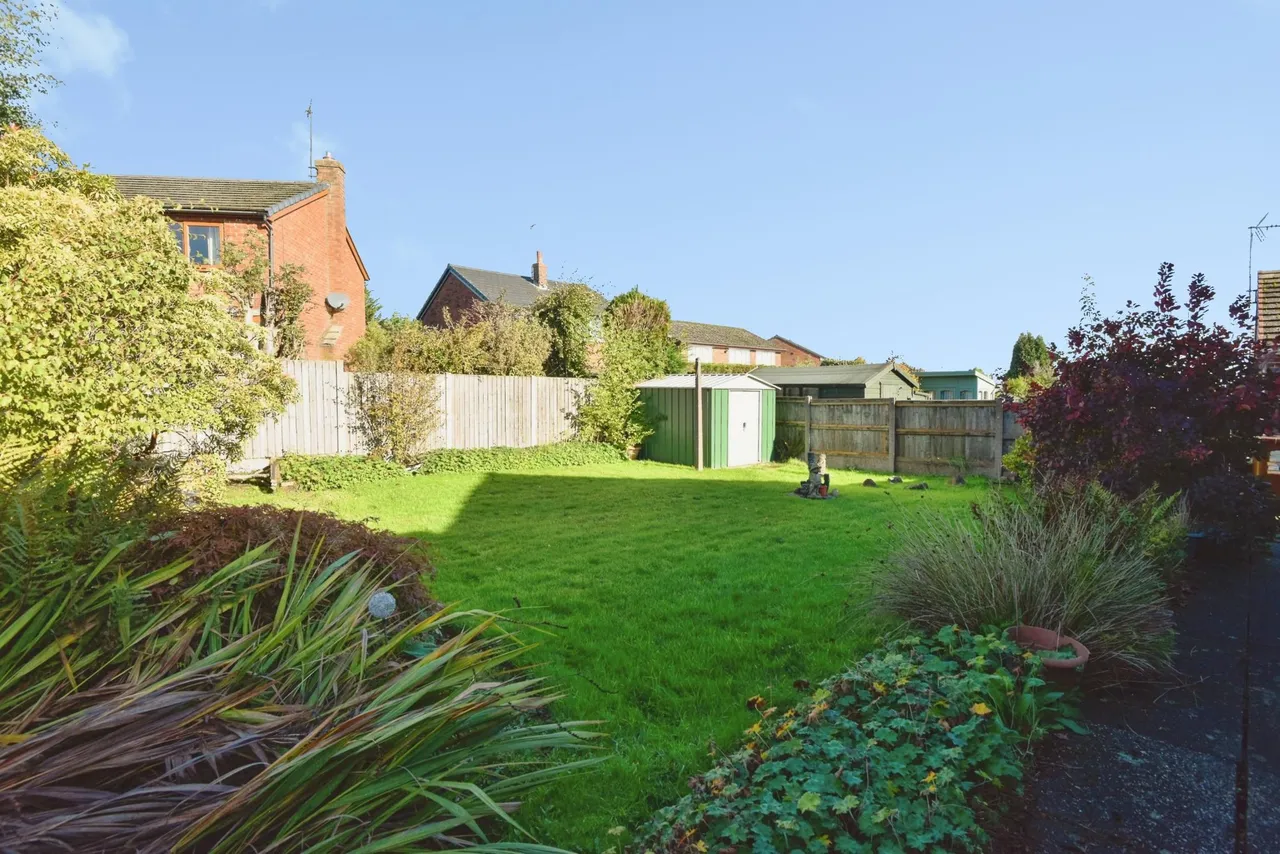 Woodside Drive, Meir Heath, ST3, photo 18