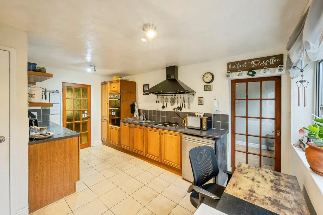 Wickett Hern Road, Armthorpe, Doncaster, South Yorkshire, DN3, photo 5