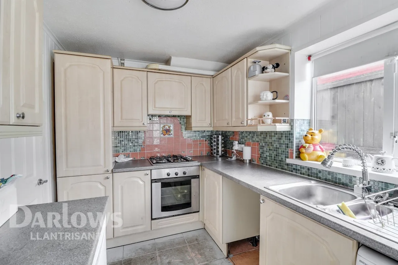 Woodland Road, Beddau, photo 9