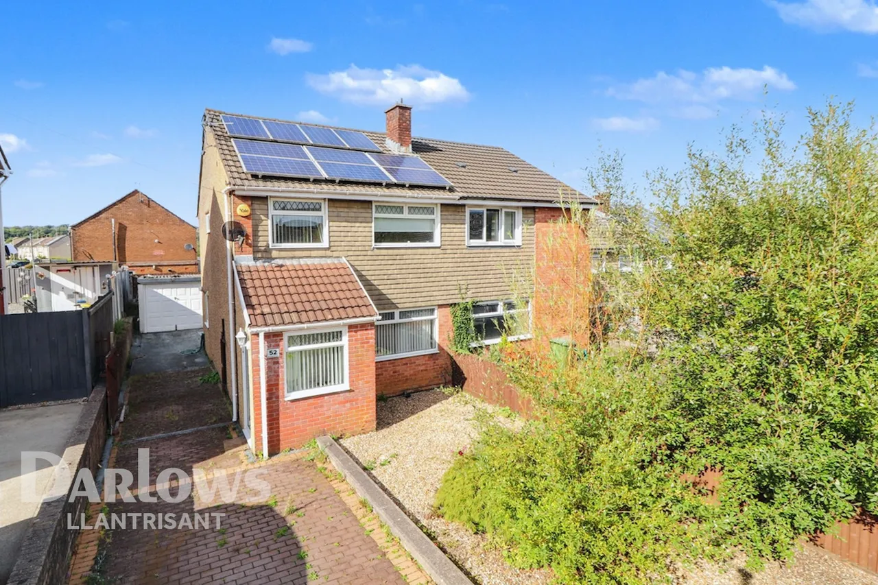 Woodland Road, Beddau, photo 2