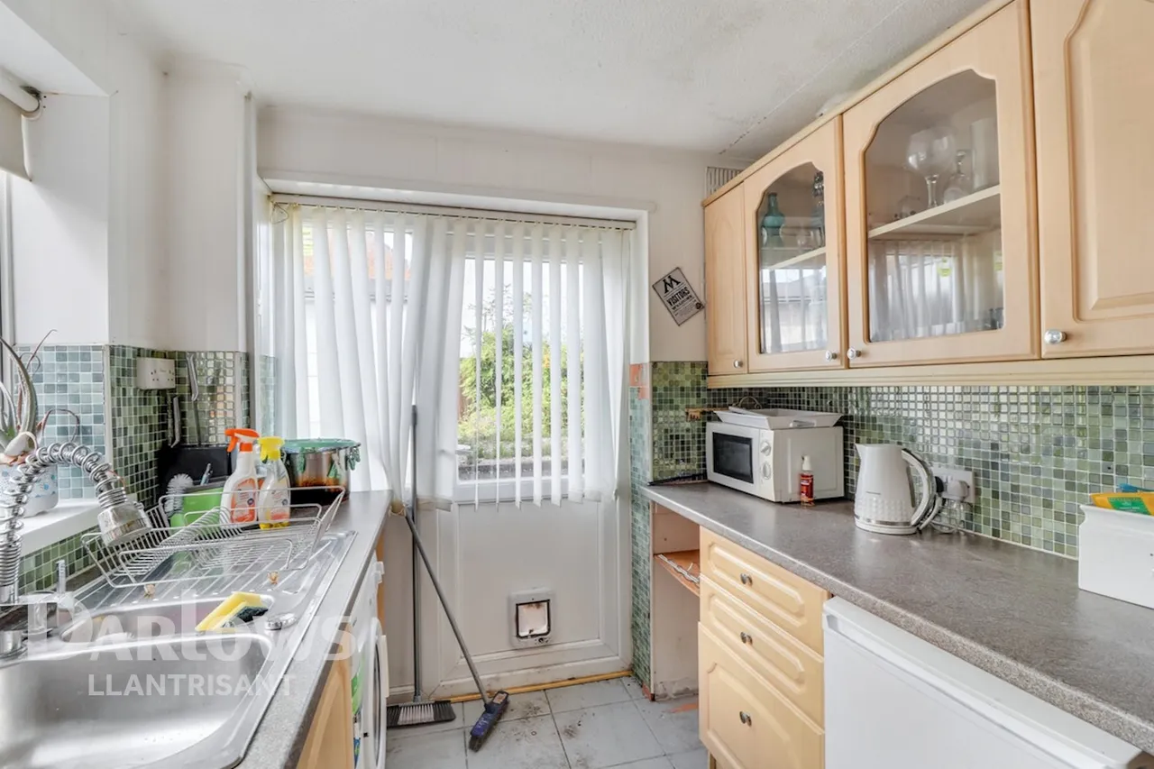 Woodland Road, Beddau, photo 10