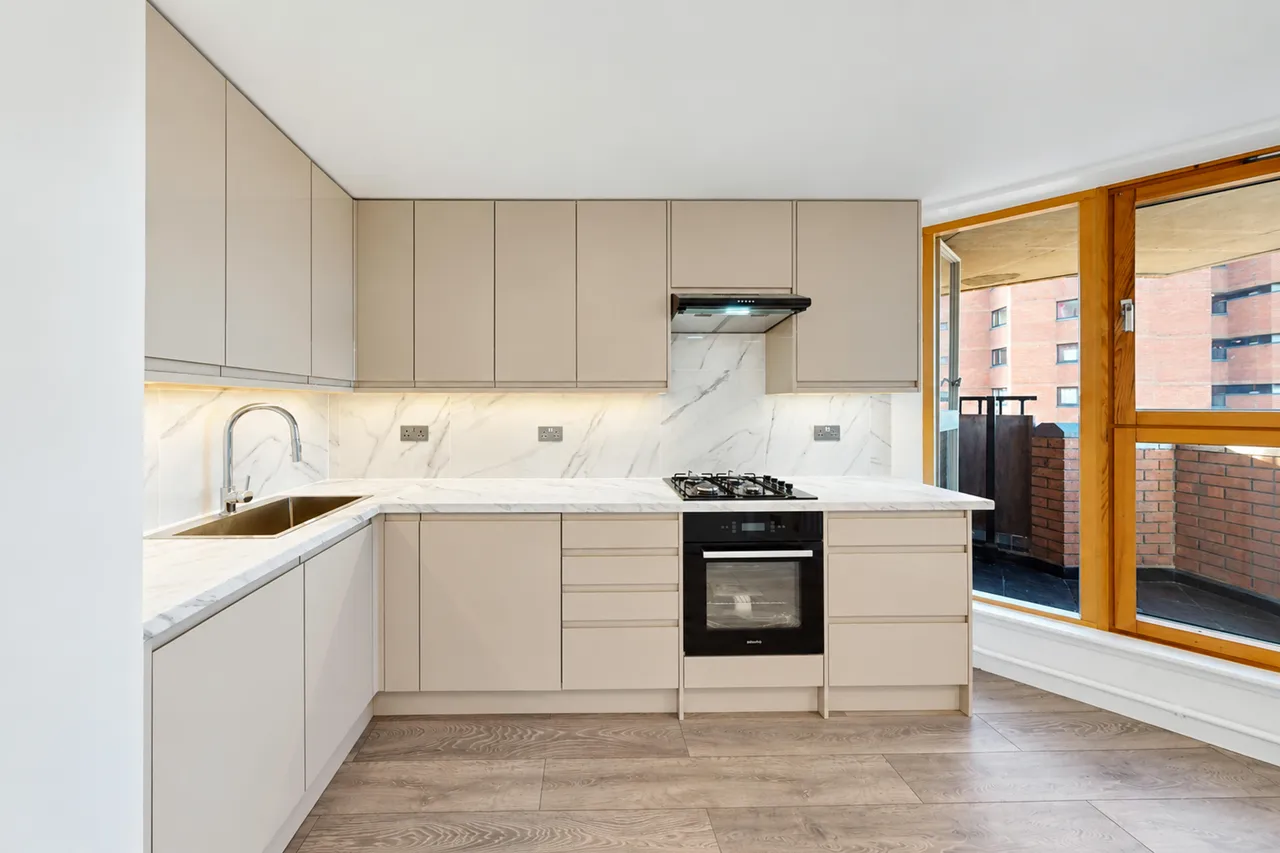 2 bed property to rent, Ashburnham Tower, Chelsea, SW10