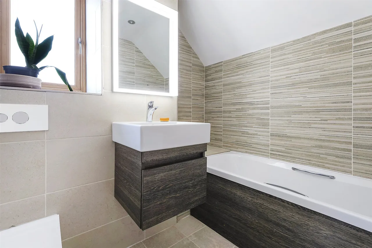Stanhopes, Limpsfield, RH8, photo 14