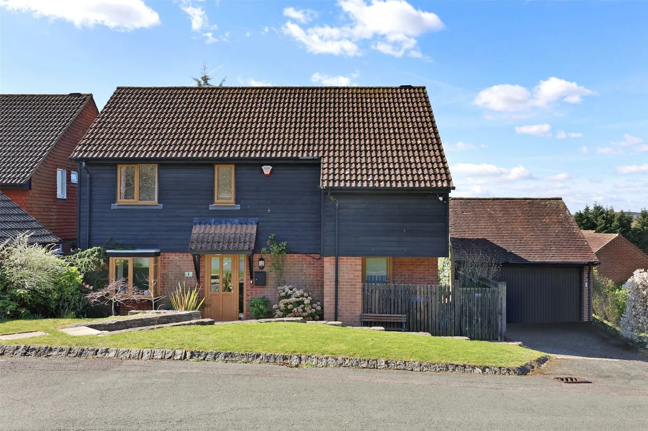 4 bed property for sale, Stanhopes, Limpsfield, RH8