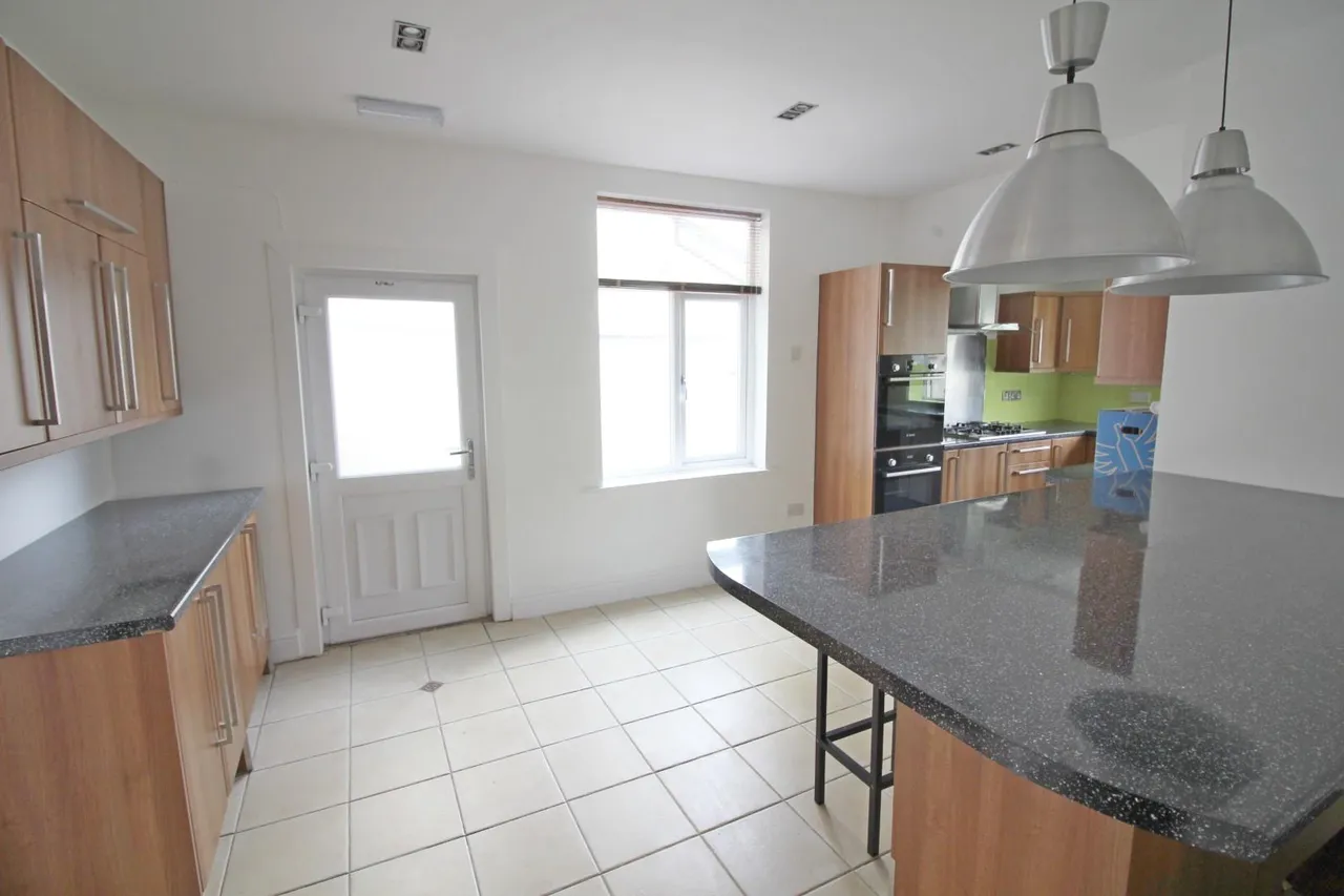 Chesham Road, Chesham, Bury, Greater Manchester, BL9 6EP, photo 6
