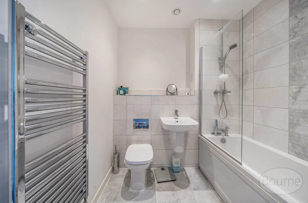 Carpenters Way, Badshot Lea, GU9, photo 8