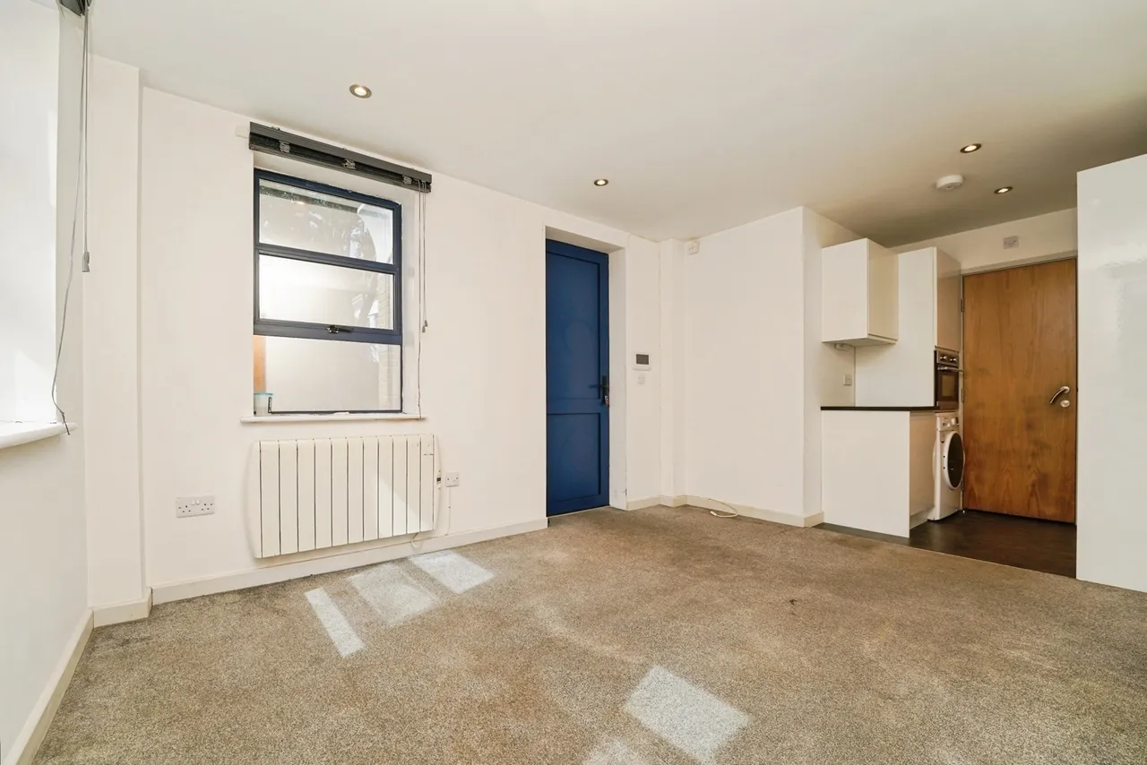 London Road, Gloucester, Gloucestershire, GL1, photo 7