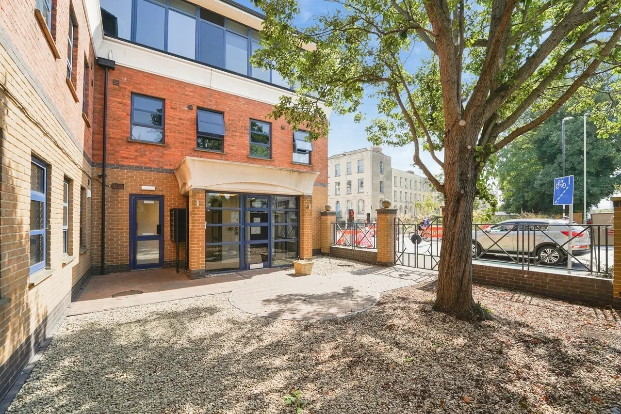 1 bed flat for sale — London Road, Gloucester, Gloucestershire, GL1