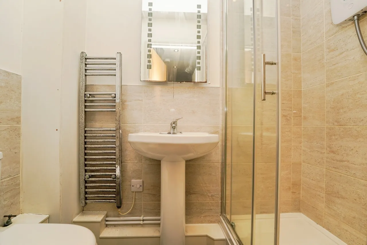 London Road, Gloucester, Gloucestershire, GL1, photo 9