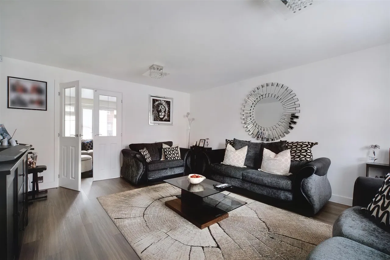 Saxton Avenue, Woodhouse Park, NG8, photo 7