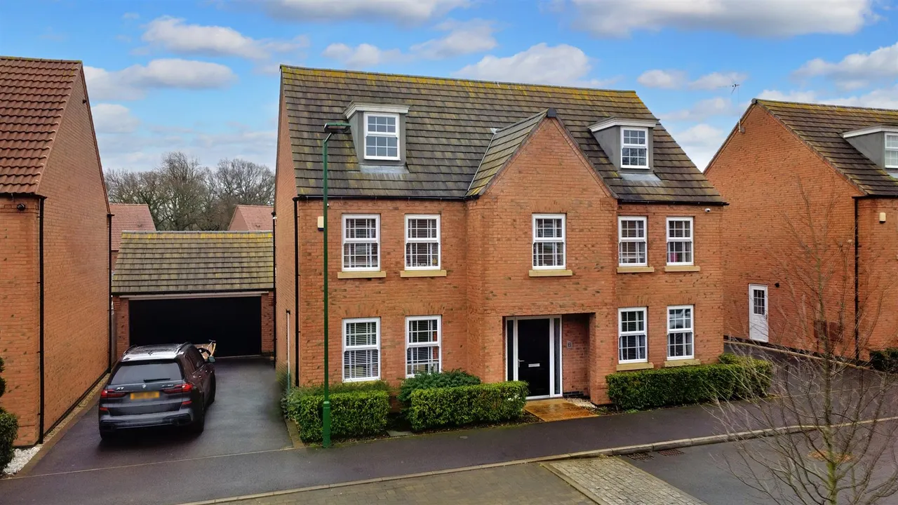 5 bed house for sale, Saxton Avenue, Woodhouse Park, NG8