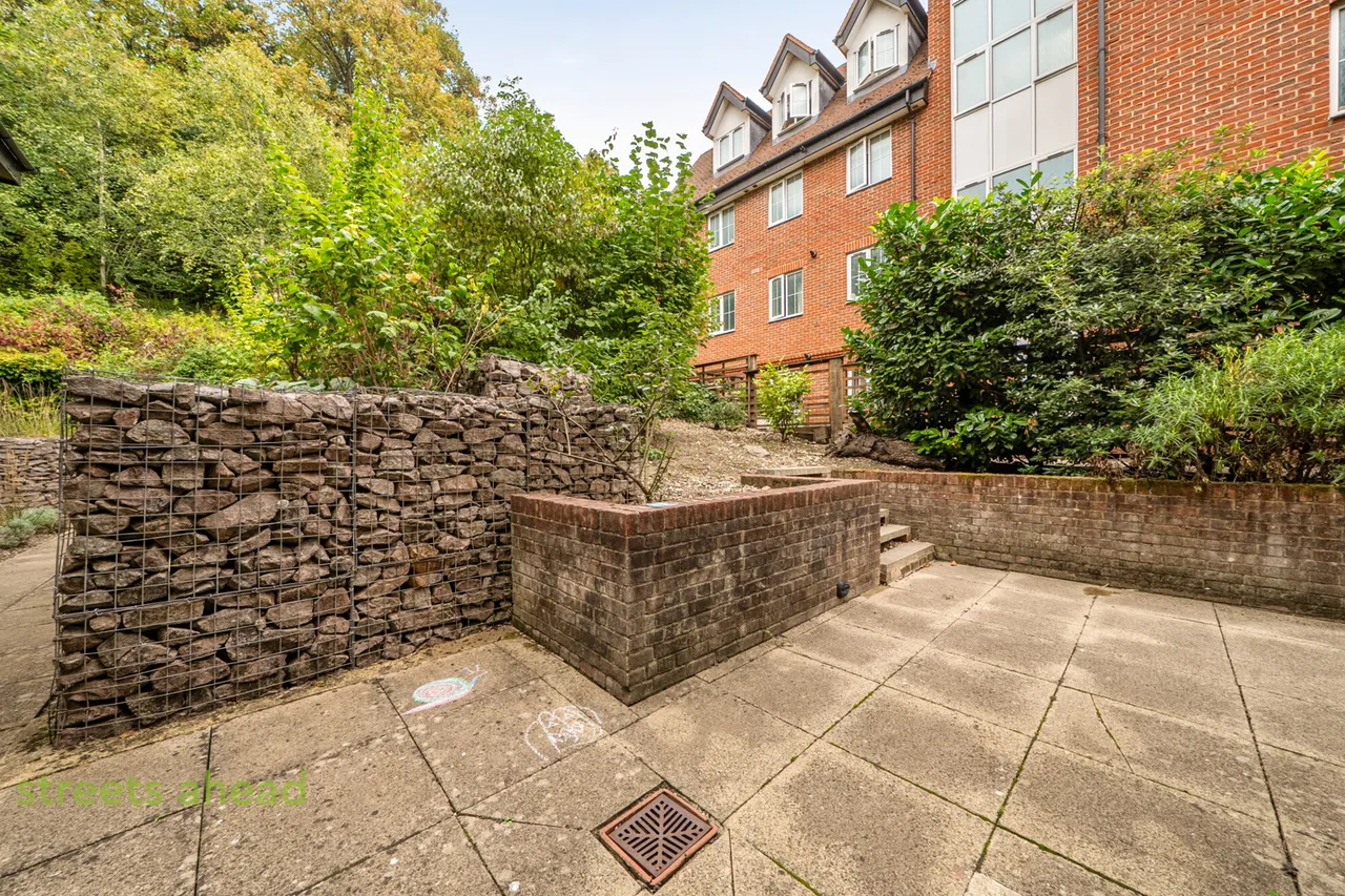 Foxley Lane, Purley, CR8, photo 16